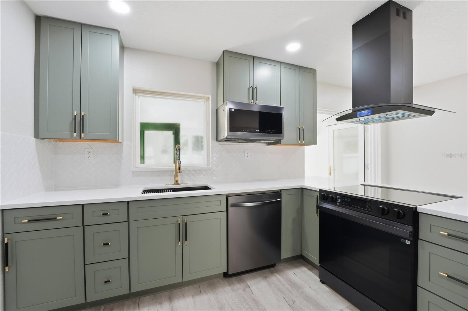 BELLEVIEW SUB - Residential