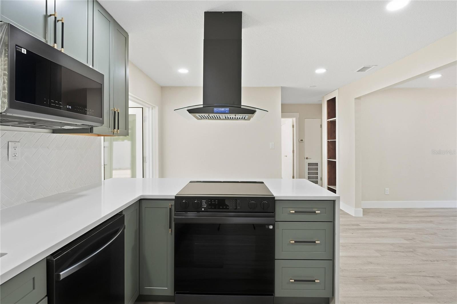 BELLEVIEW SUB - Residential