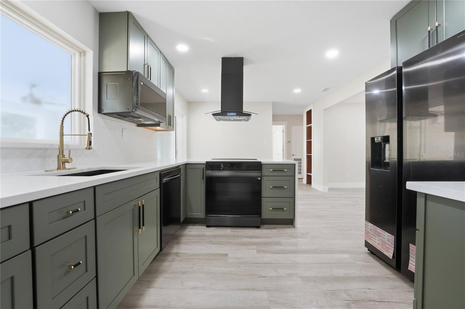 BELLEVIEW SUB - Residential