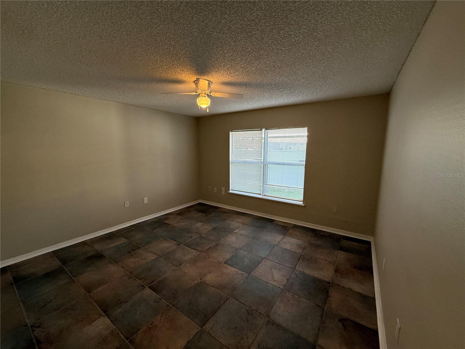 RESERVE 50 01 - Residential Lease