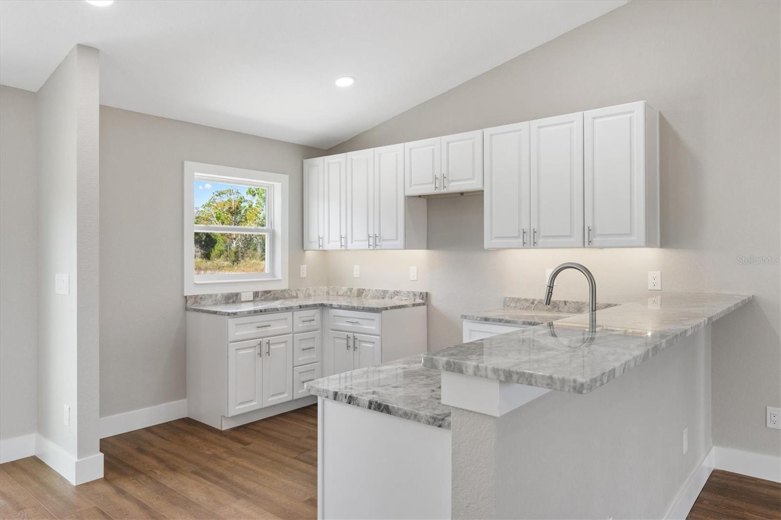 SILVER SPGS SHORES UN 37 - Residential