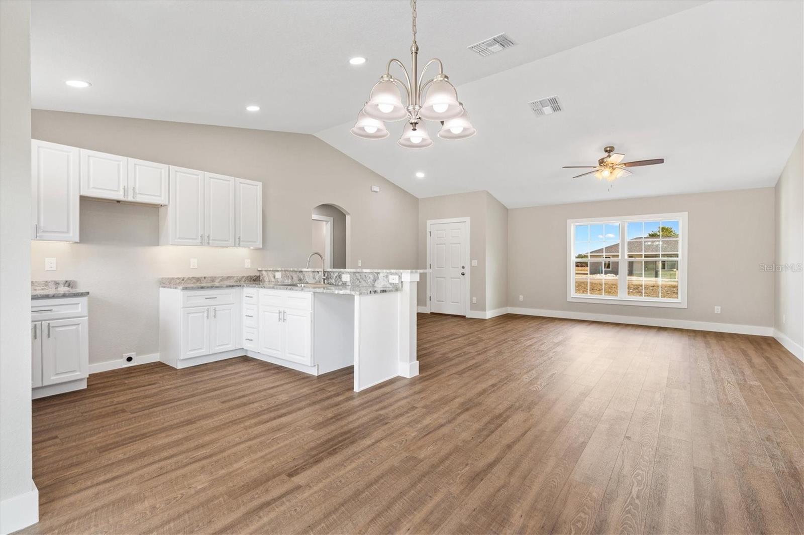 SILVER SPGS SHORES UN 37 - Residential