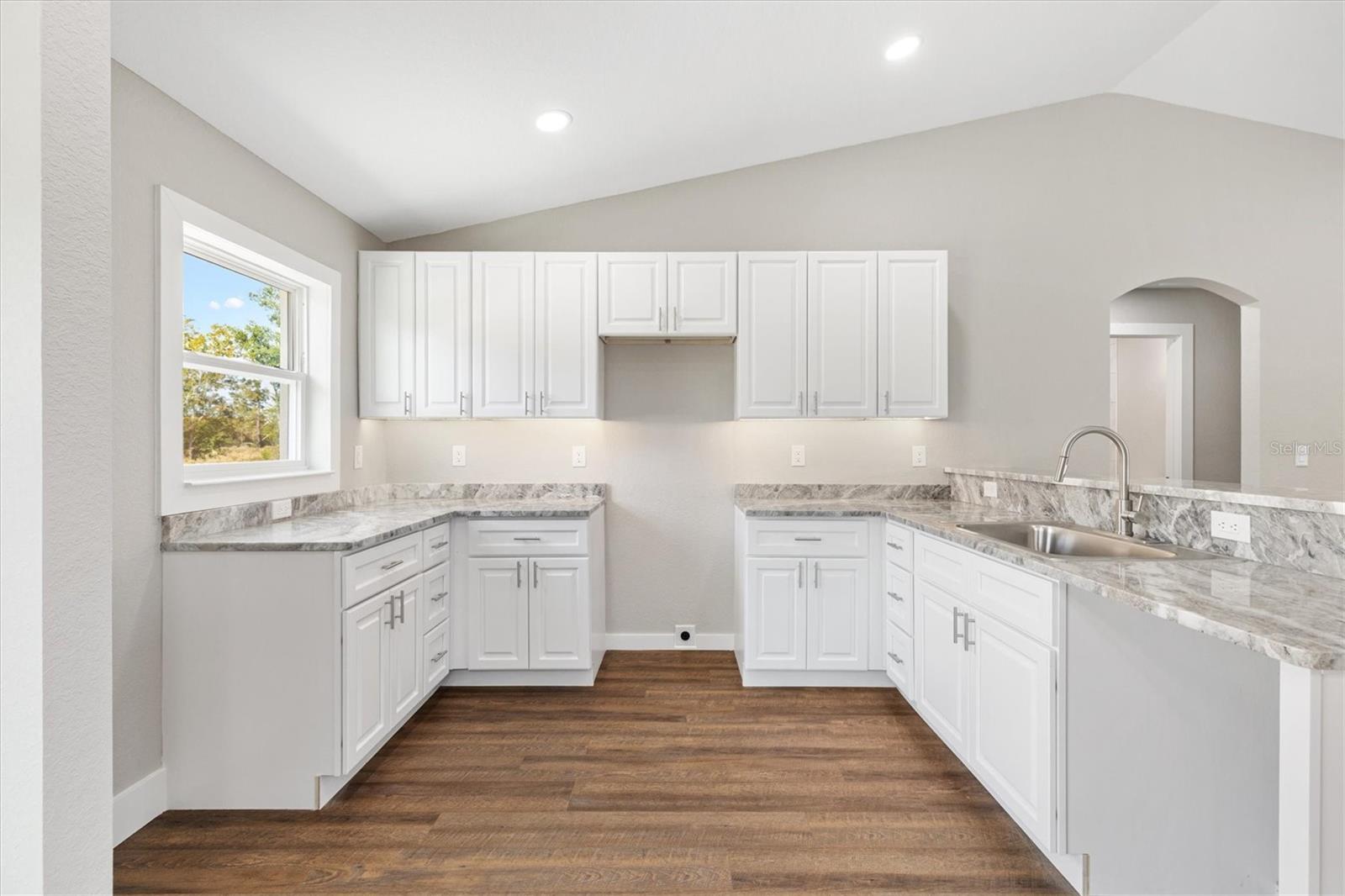 SILVER SPGS SHORES UN 37 - Residential