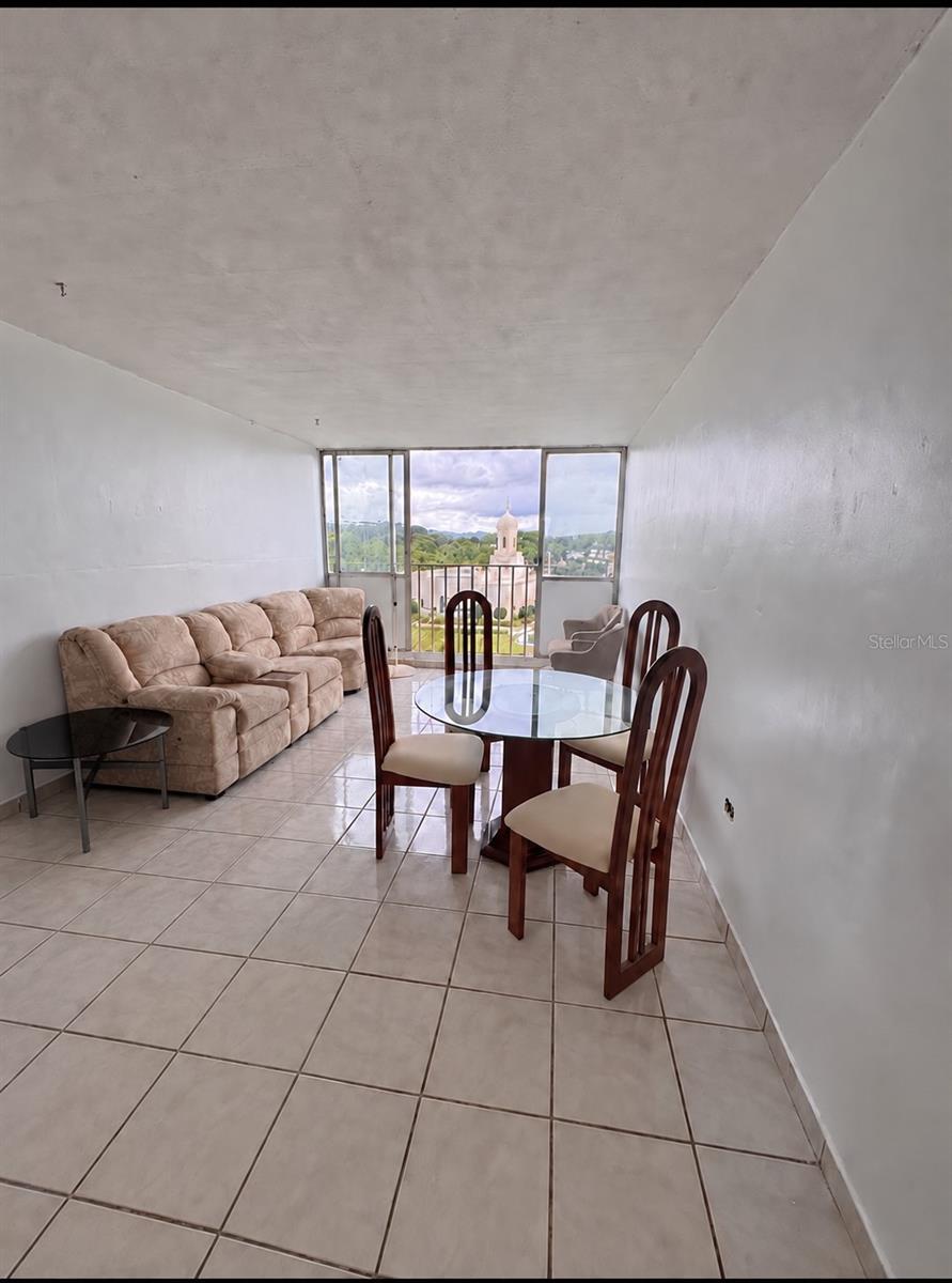 181 KM 1.2 CONDO. TORRES DE ANDALUCIA 709
