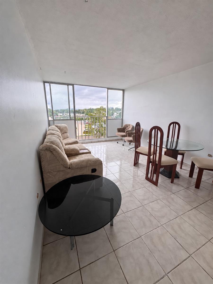 181 KM 1.2 CONDO. TORRES DE ANDALUCIA 709