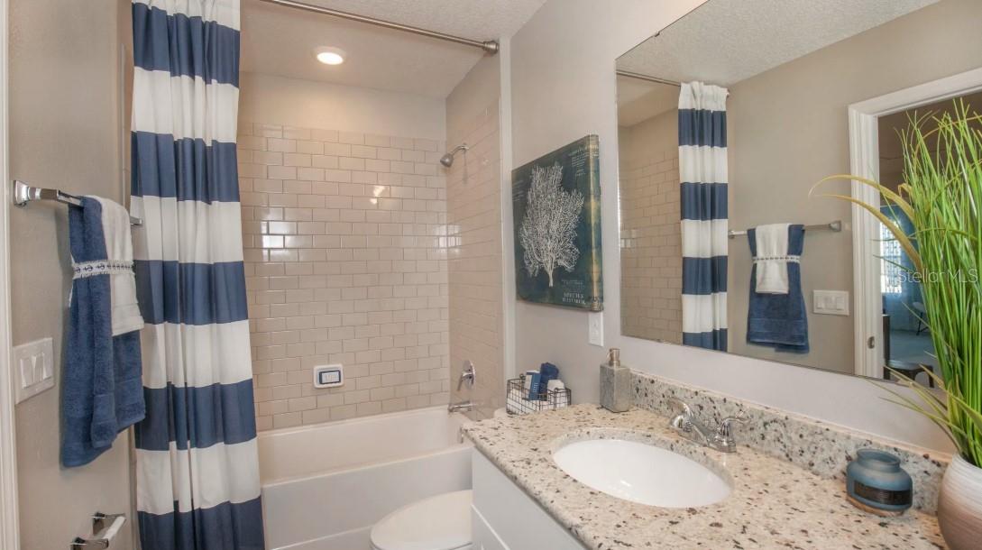ELEGANT MANOR ESTATES - Residential