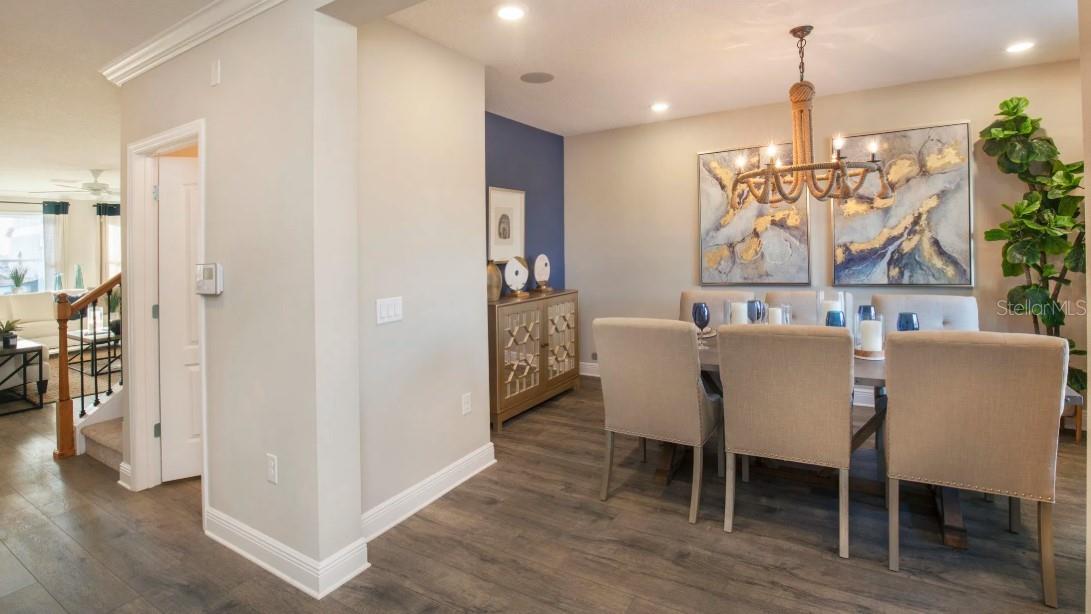 ELEGANT MANOR ESTATES - Residential