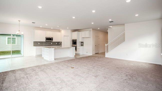 ELEGANT MANOR ESTATES - Residential