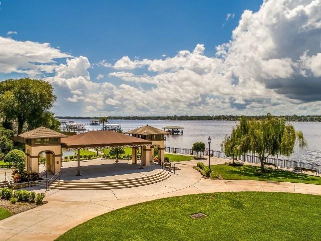 ELEGANT MANOR ESTATES - Residential