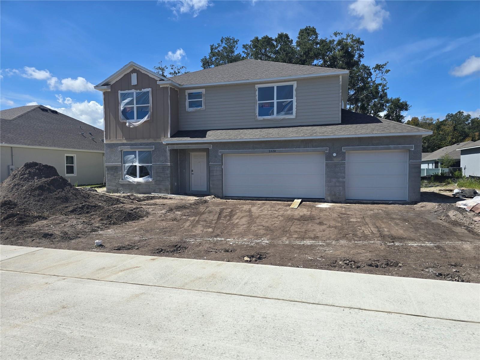 ELEGANT MANOR ESTATES - Residential