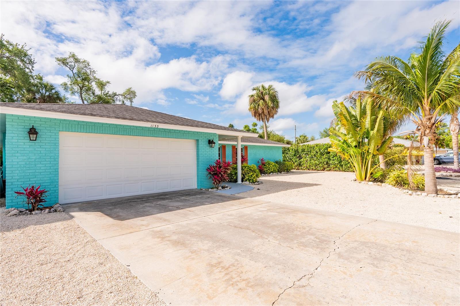 1133 MONTEZUMA DRIVE