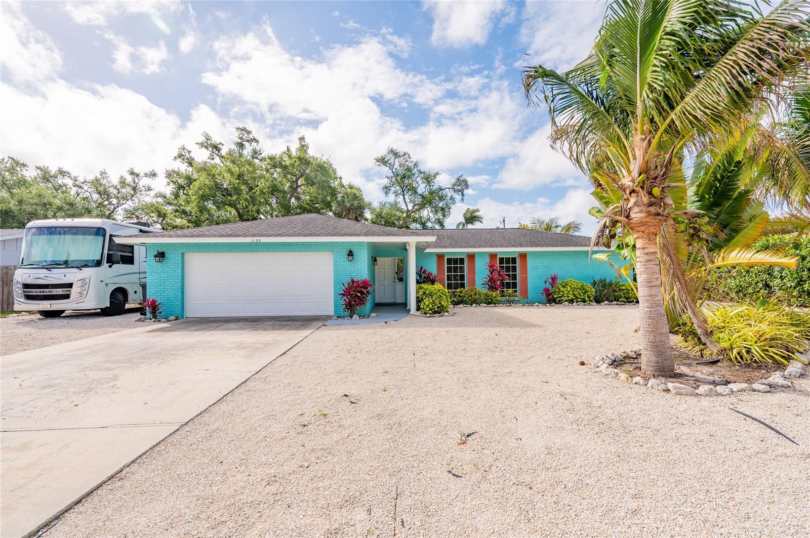 1133 MONTEZUMA DRIVE