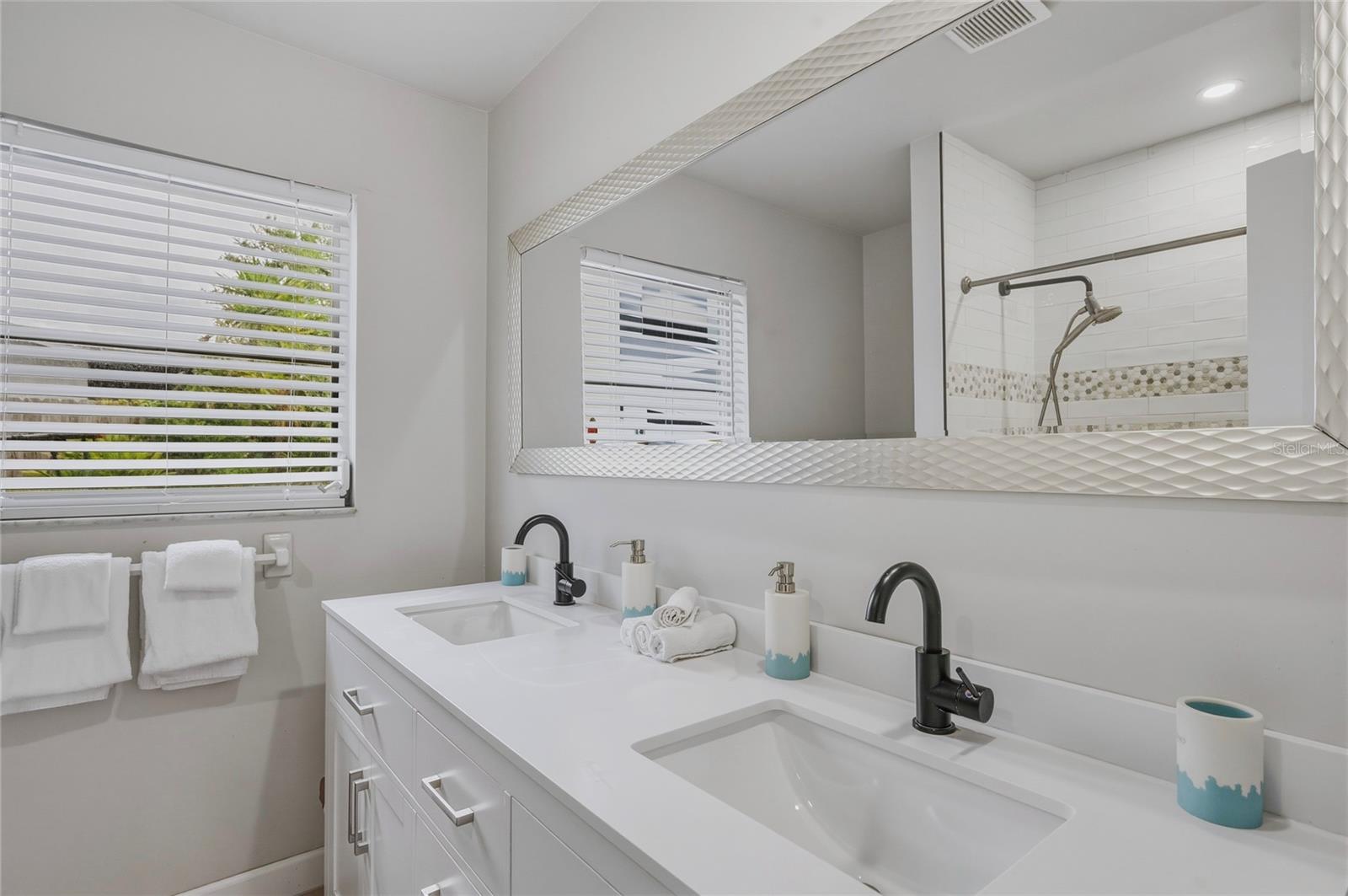 PALMA SOLA PARK REP - Residential