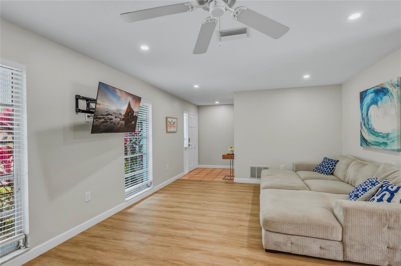 PALMA SOLA PARK REP - Residential