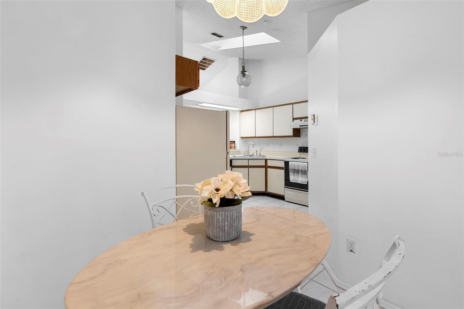 CLUB COURTS AT MEADOW WOOD PHASE 1 27/29 LOT 15 - Residential