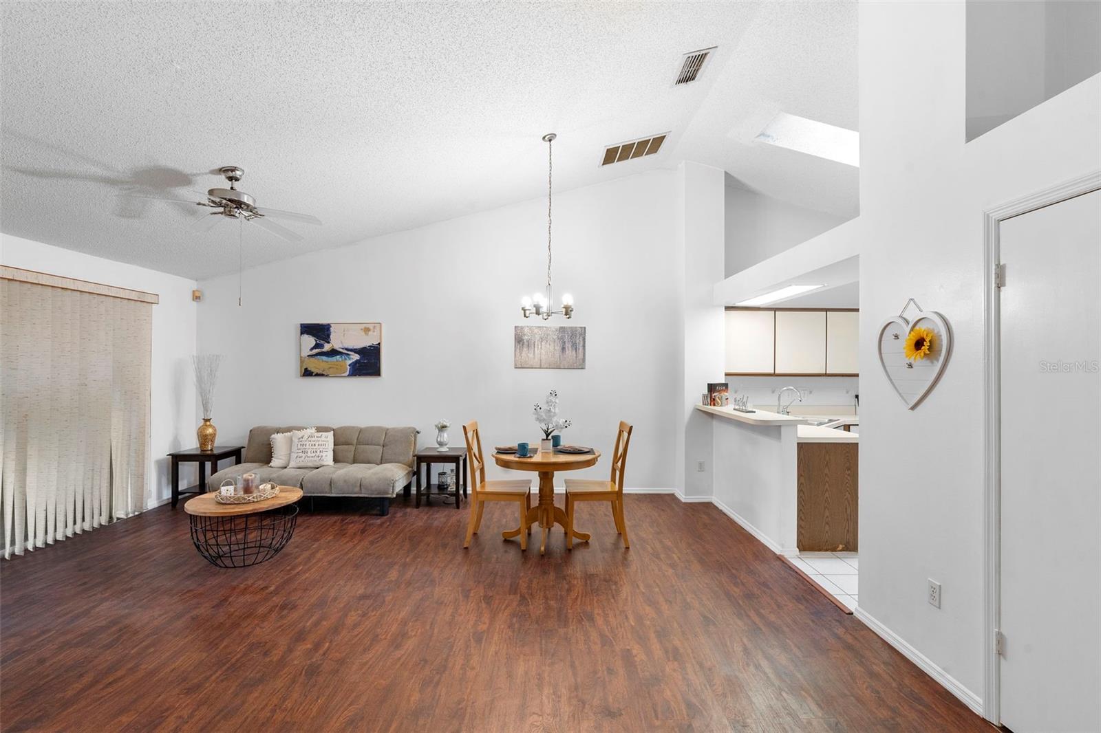 CLUB COURTS AT MEADOW WOOD PHASE 1 27/29 LOT 15 - Residential