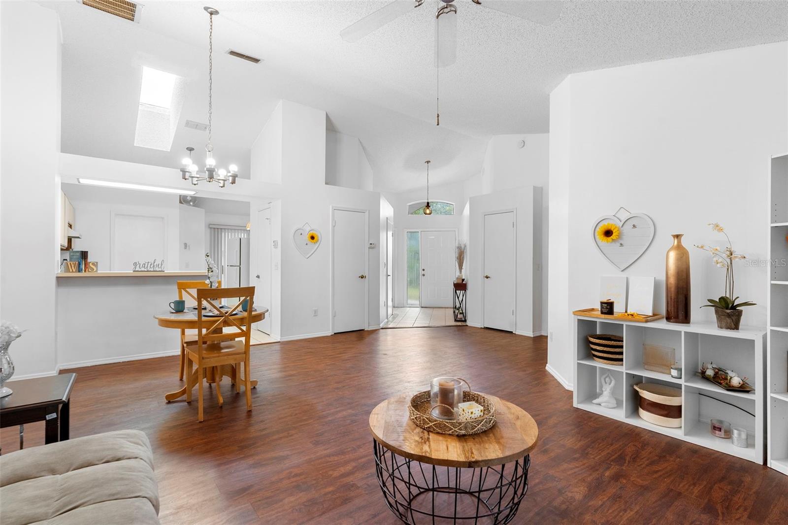 CLUB COURTS AT MEADOW WOOD PHASE 1 27/29 LOT 15 - Residential