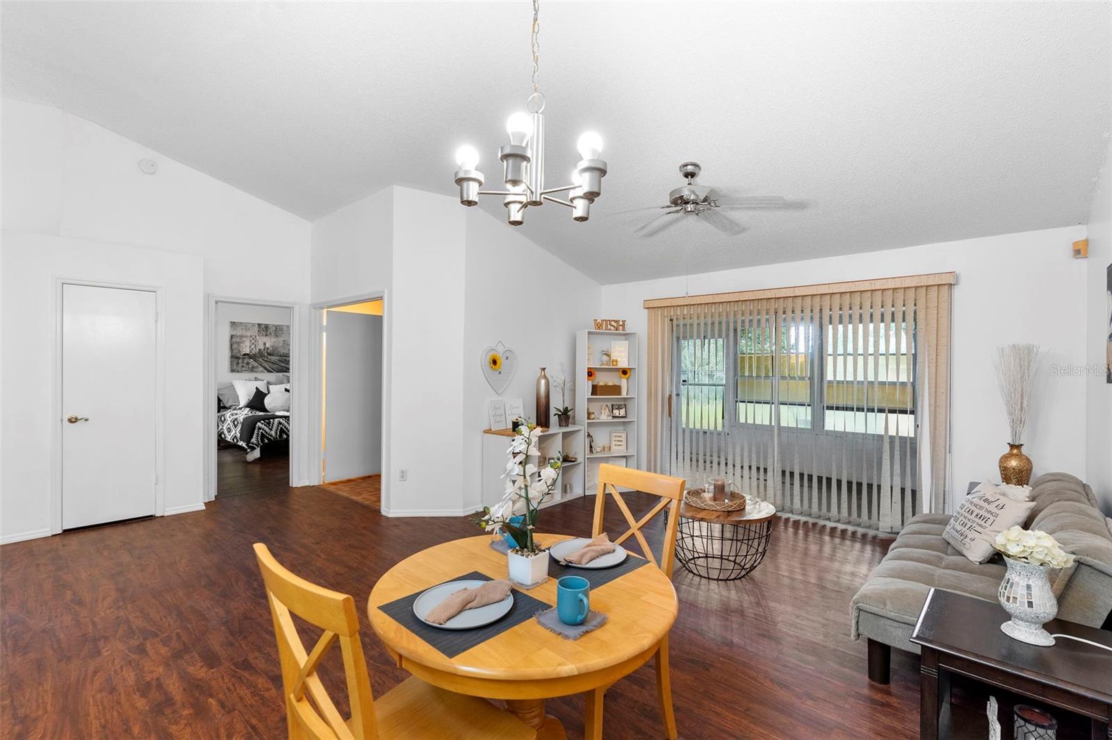 CLUB COURTS AT MEADOW WOOD PHASE 1 27/29 LOT 15 - Residential