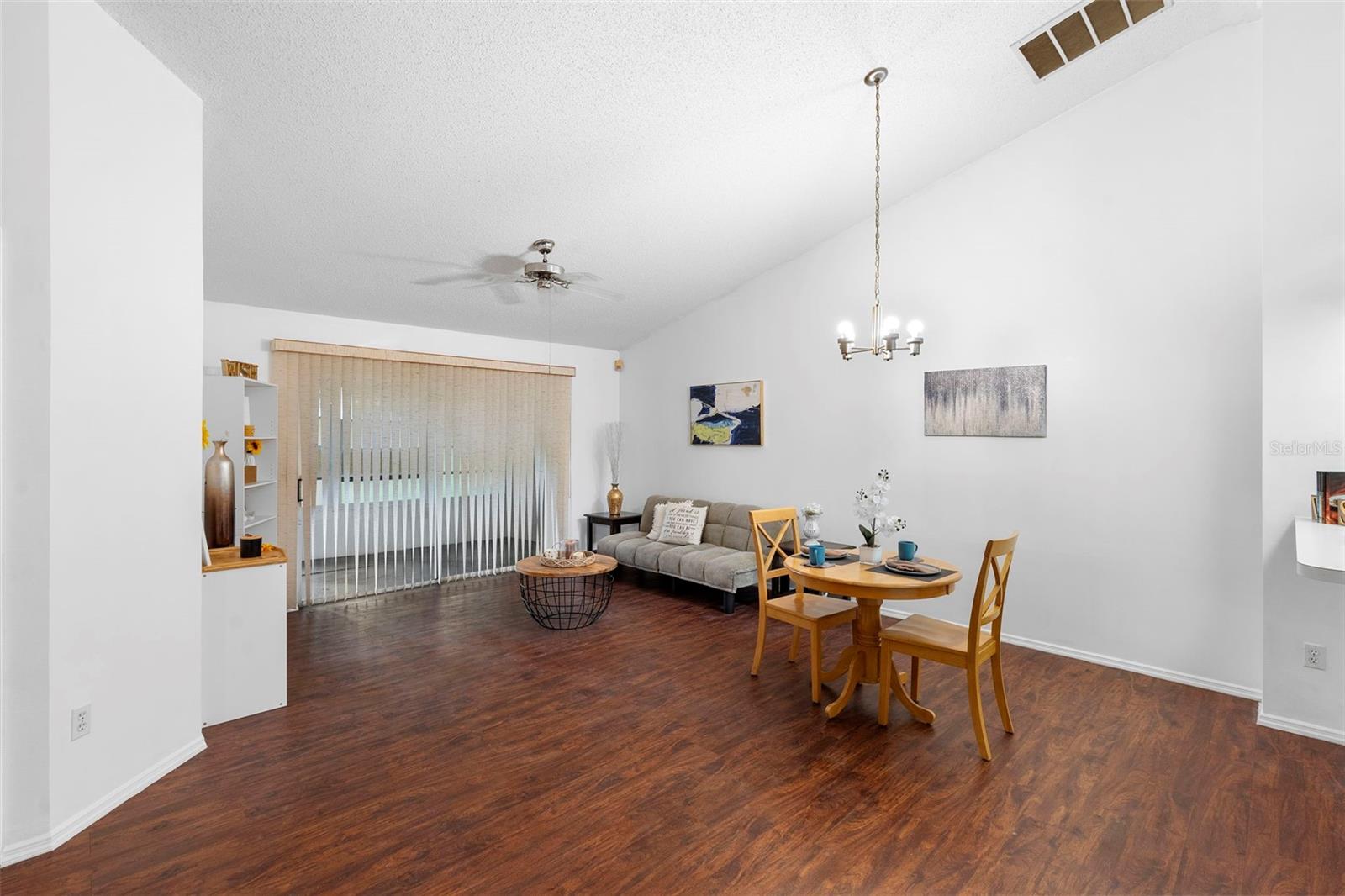 CLUB COURTS AT MEADOW WOOD PHASE 1 27/29 LOT 15 - Residential