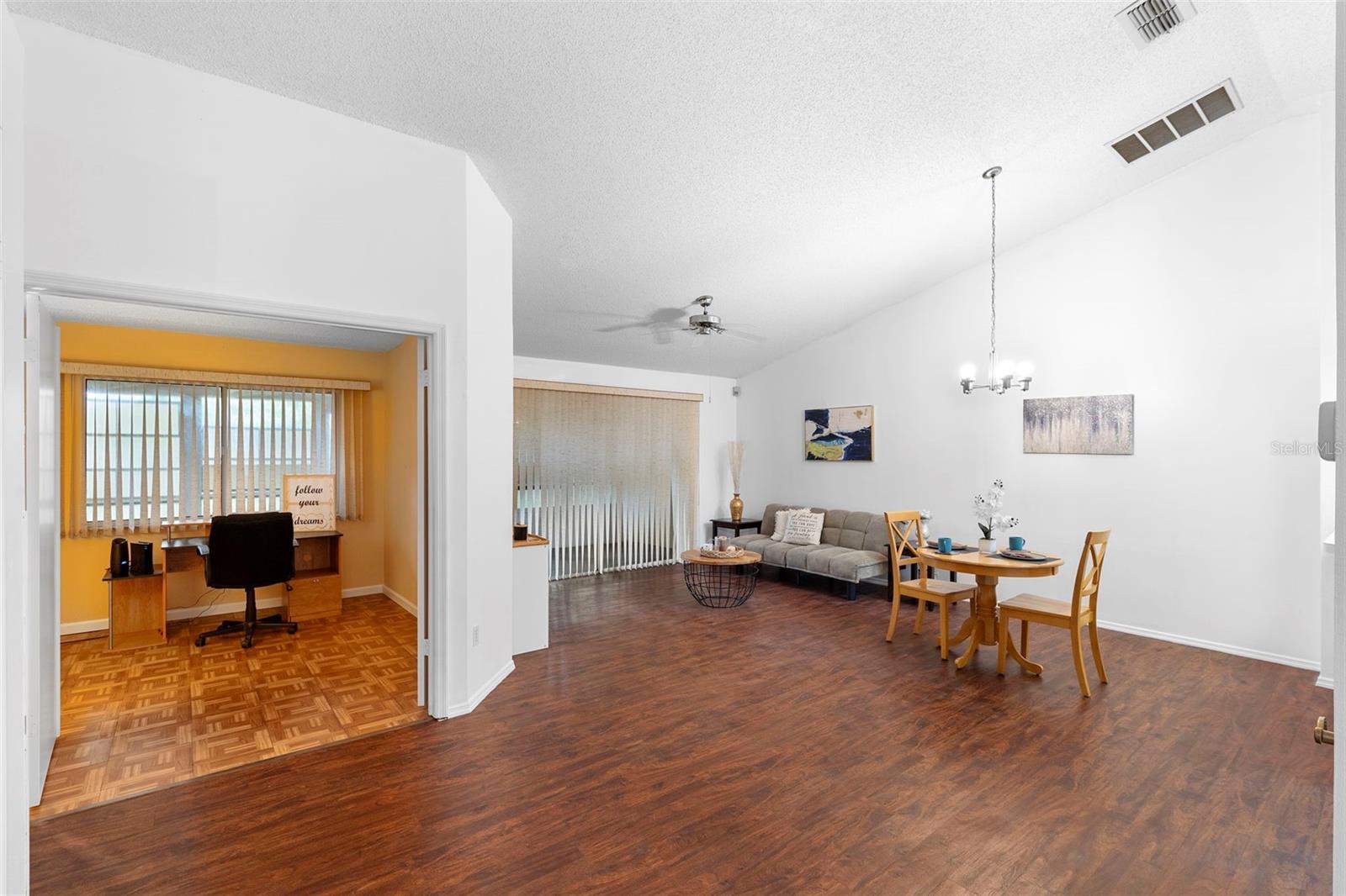 CLUB COURTS AT MEADOW WOOD PHASE 1 27/29 LOT 15 - Residential