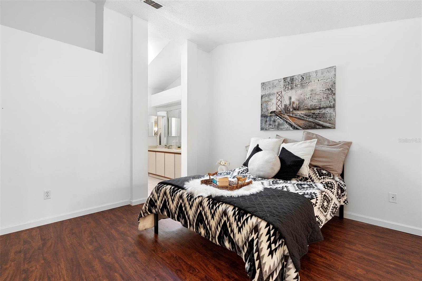 CLUB COURTS AT MEADOW WOOD PHASE 1 27/29 LOT 15 - Residential