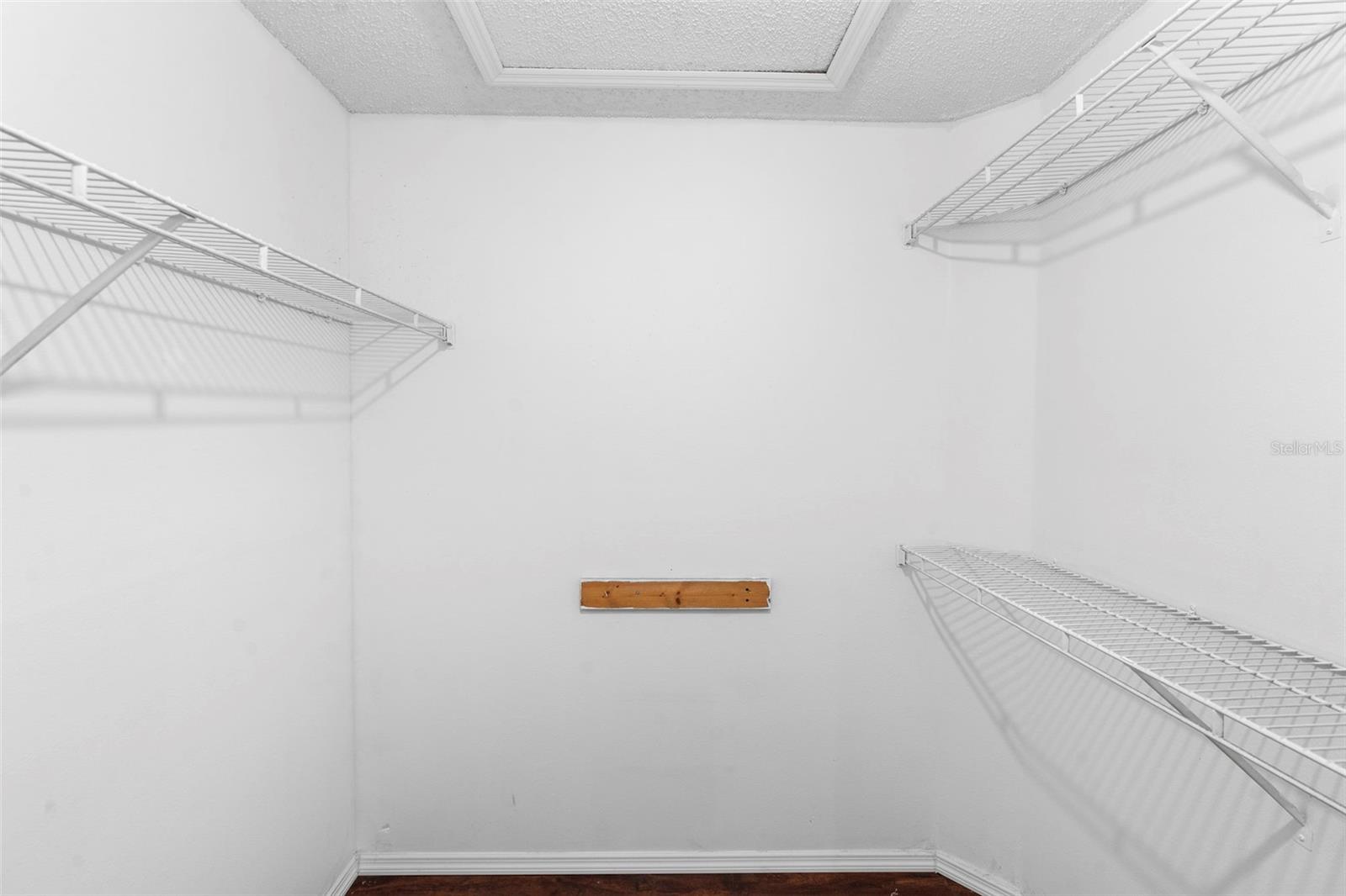 CLUB COURTS AT MEADOW WOOD PHASE 1 27/29 LOT 15 - Residential