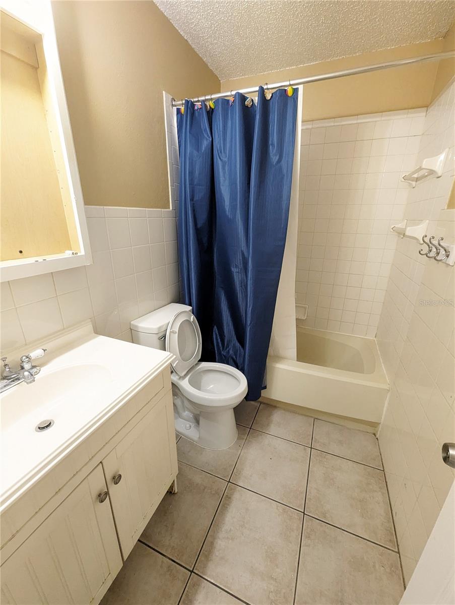 DO-RAY VILLAS - Residential Lease