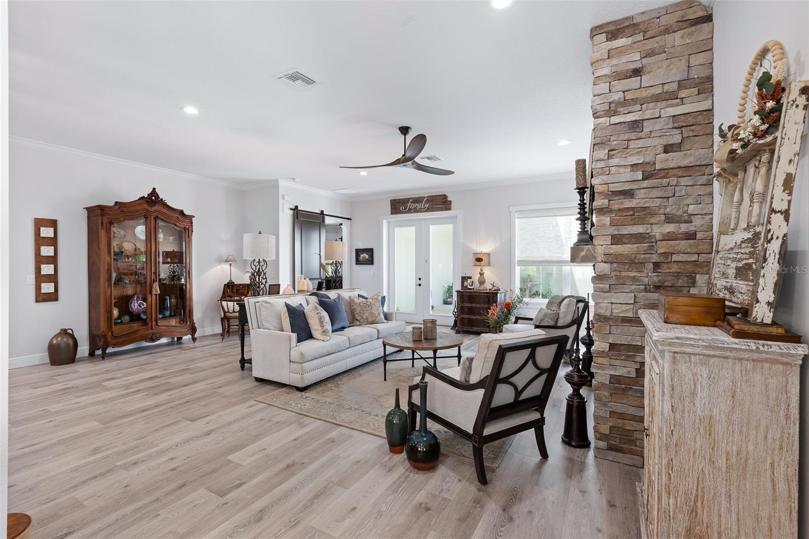 THE COTTAGES ON 11TH - Residential