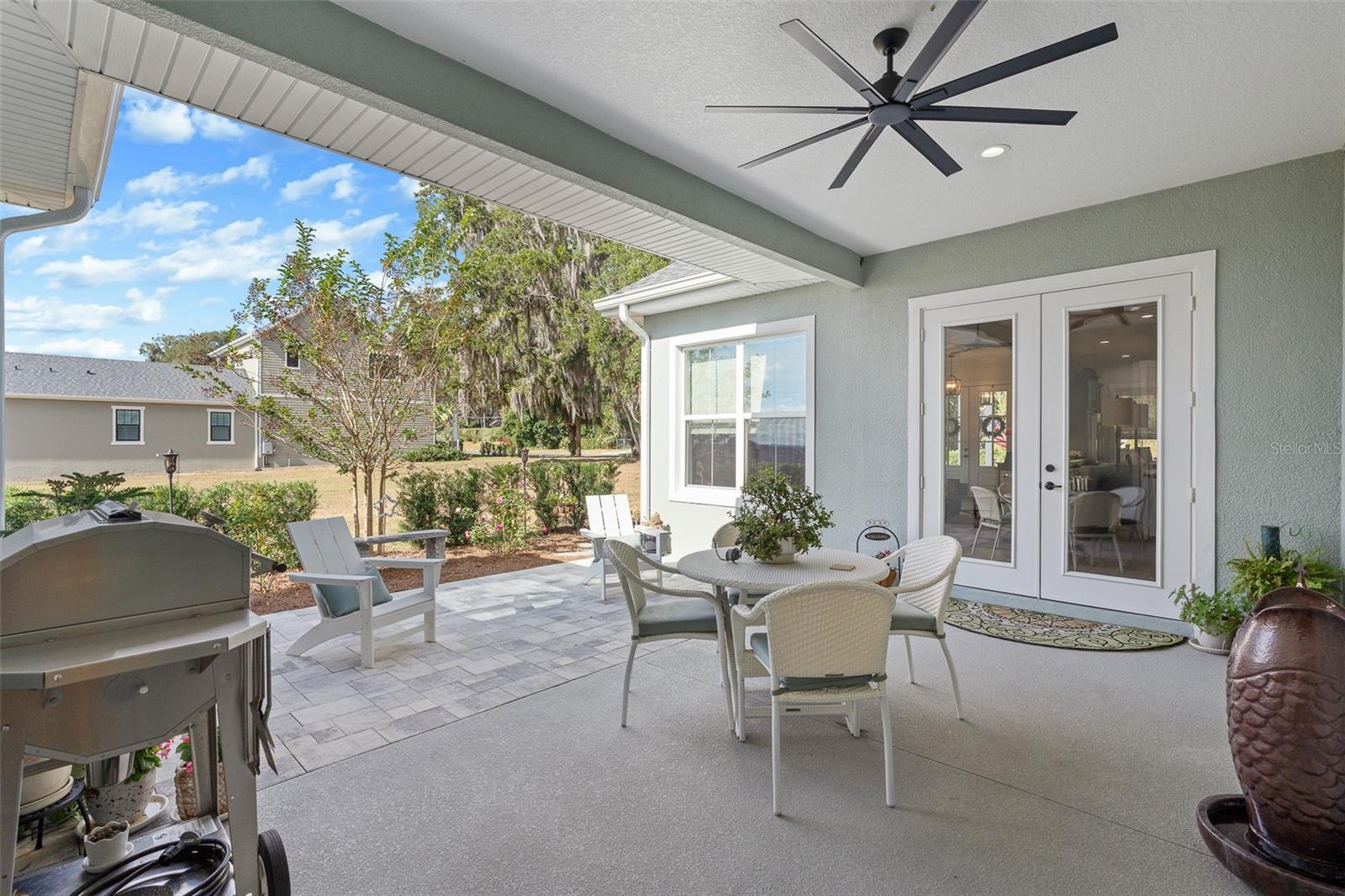 THE COTTAGES ON 11TH - Residential