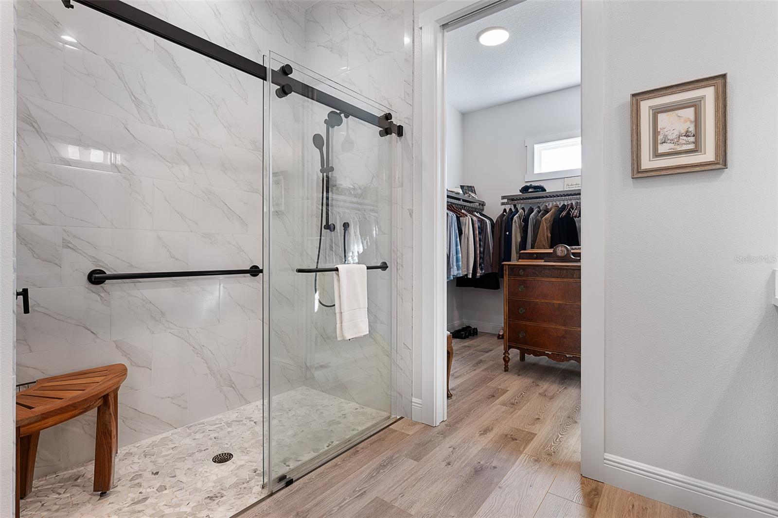 THE COTTAGES ON 11TH - Residential