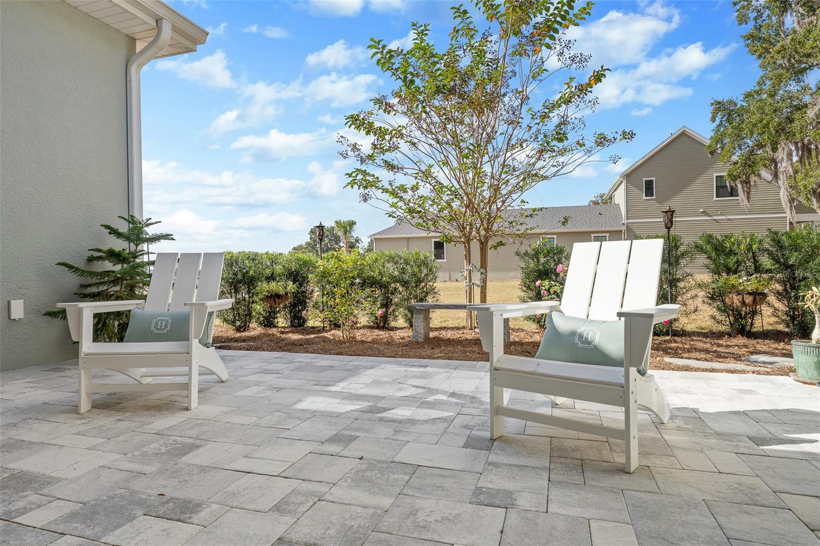 THE COTTAGES ON 11TH - Residential