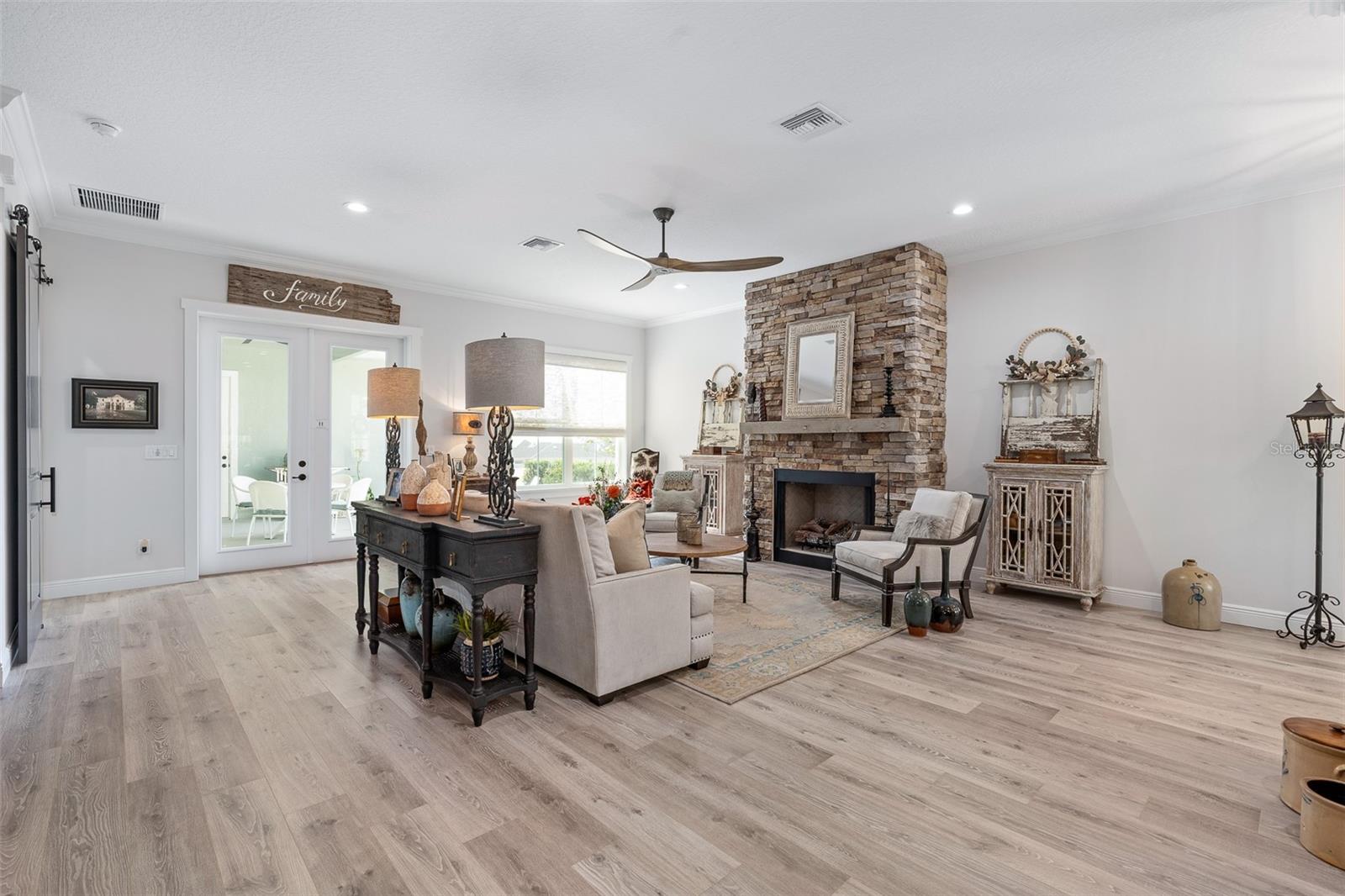 THE COTTAGES ON 11TH - Residential