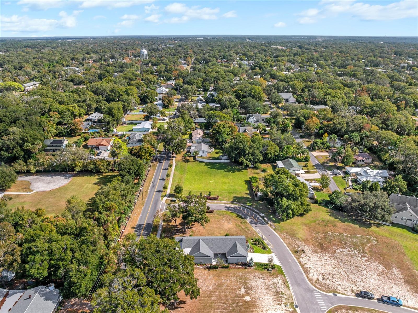 THE COTTAGES ON 11TH - Residential