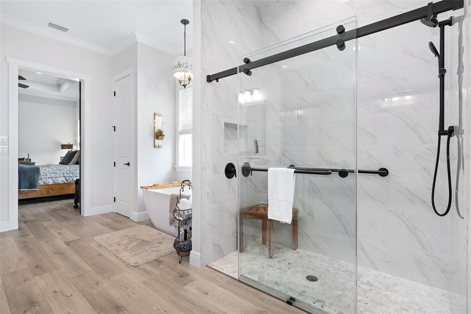 THE COTTAGES ON 11TH - Residential