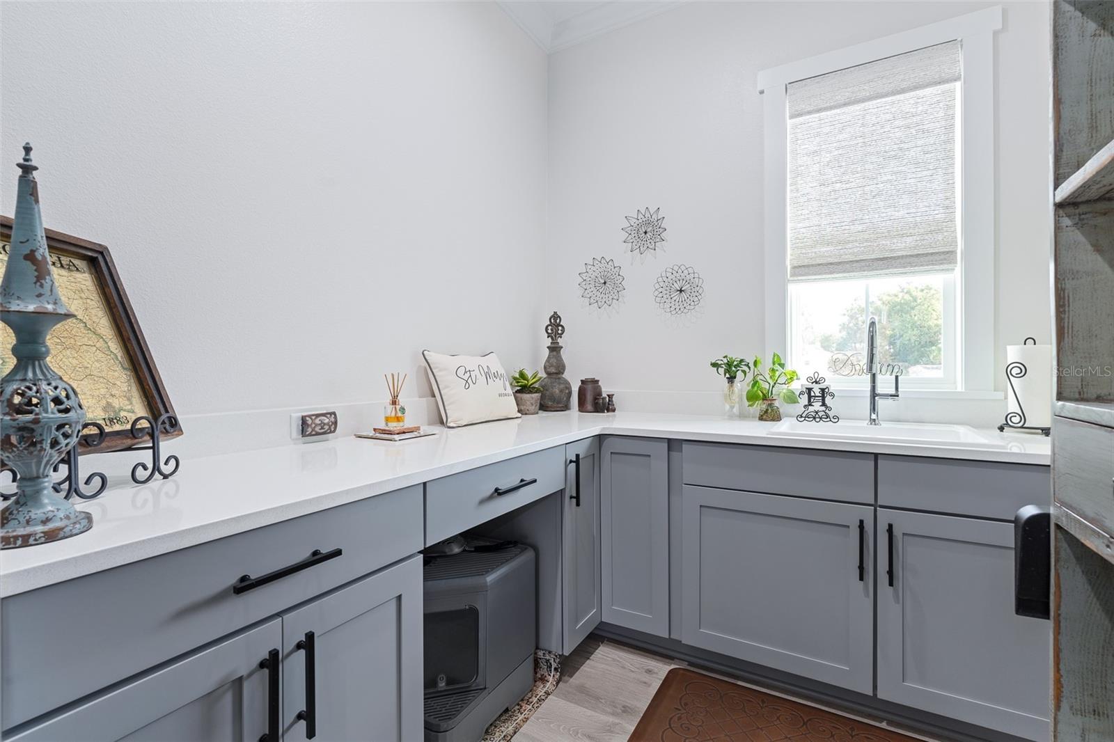 THE COTTAGES ON 11TH - Residential