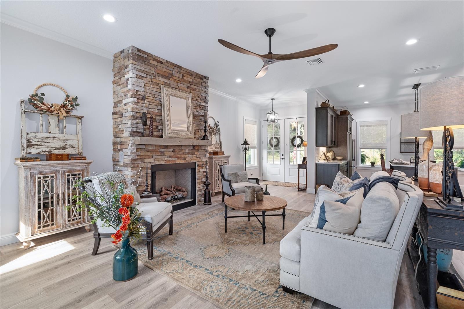 THE COTTAGES ON 11TH - Residential