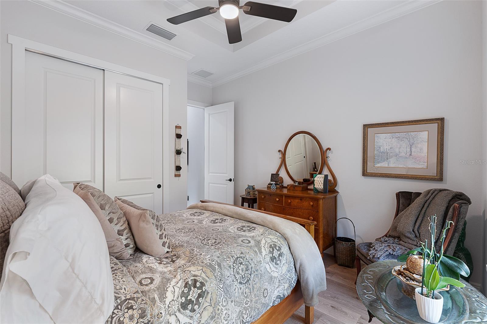 THE COTTAGES ON 11TH - Residential