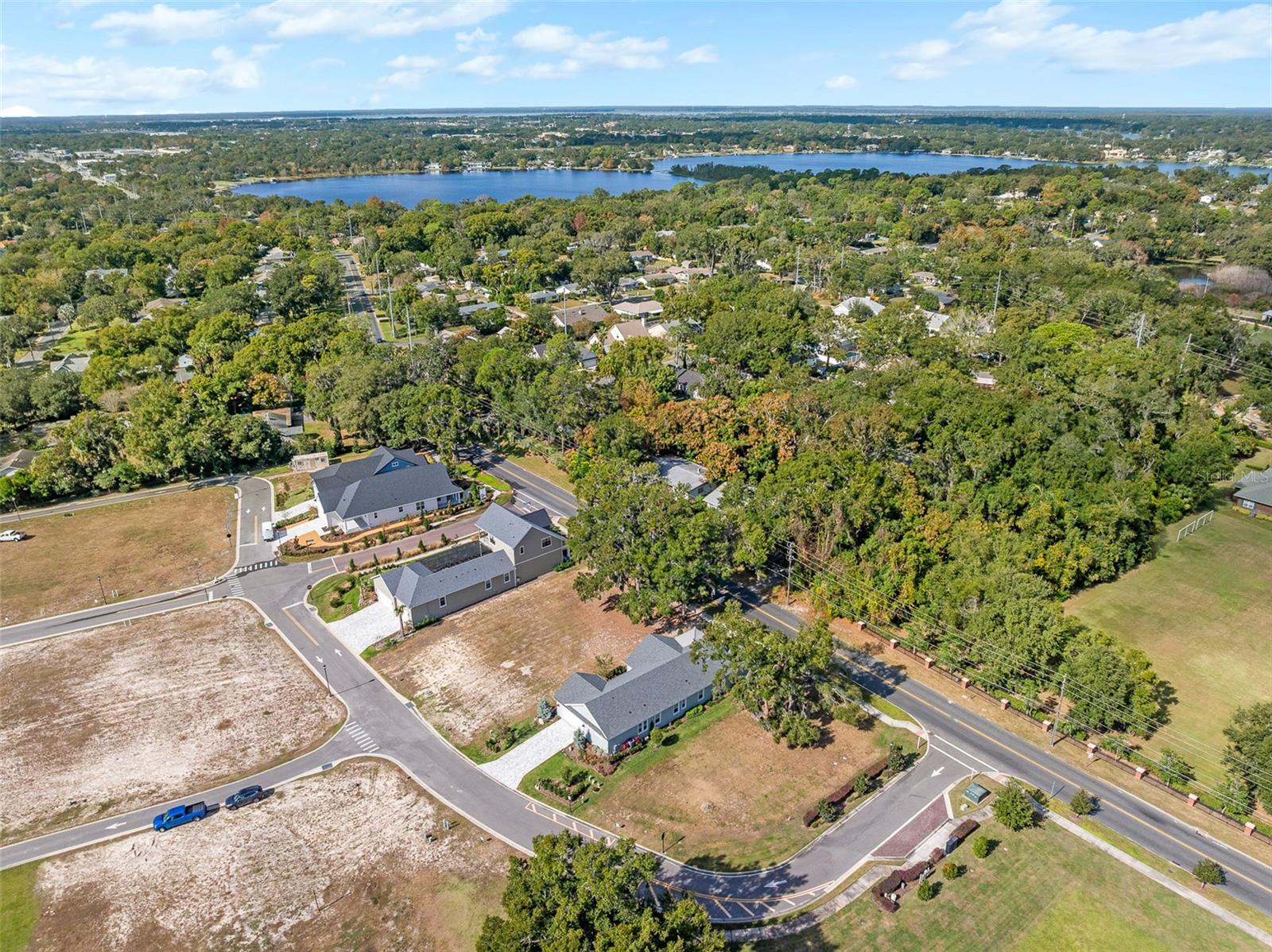 THE COTTAGES ON 11TH - Residential