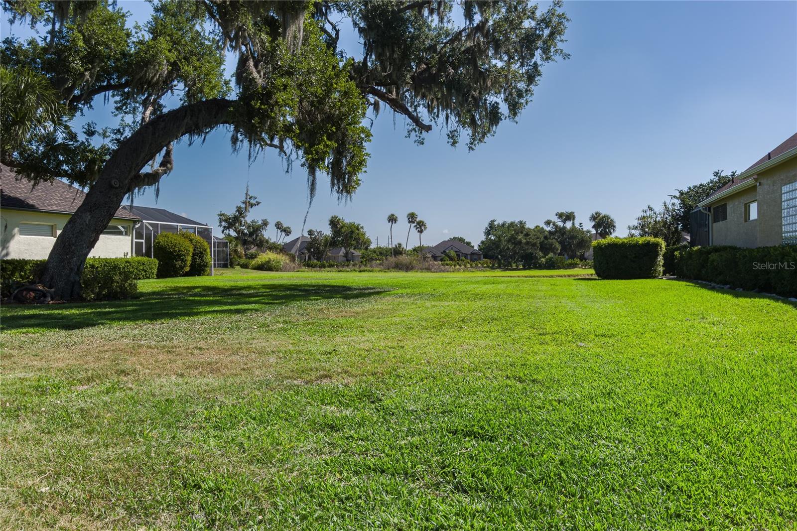 OAK CREEK - Residential