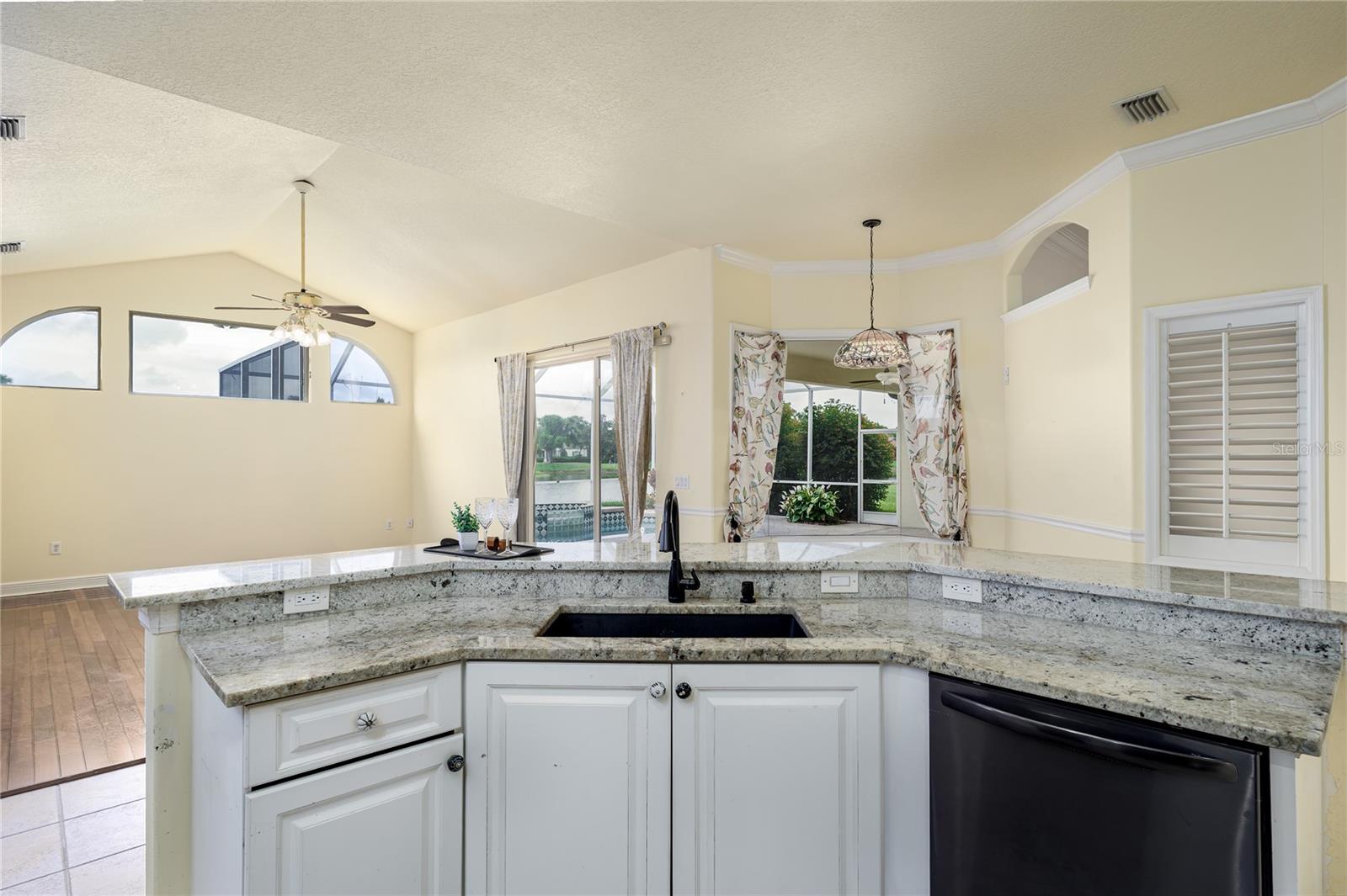 OAK CREEK - Residential
