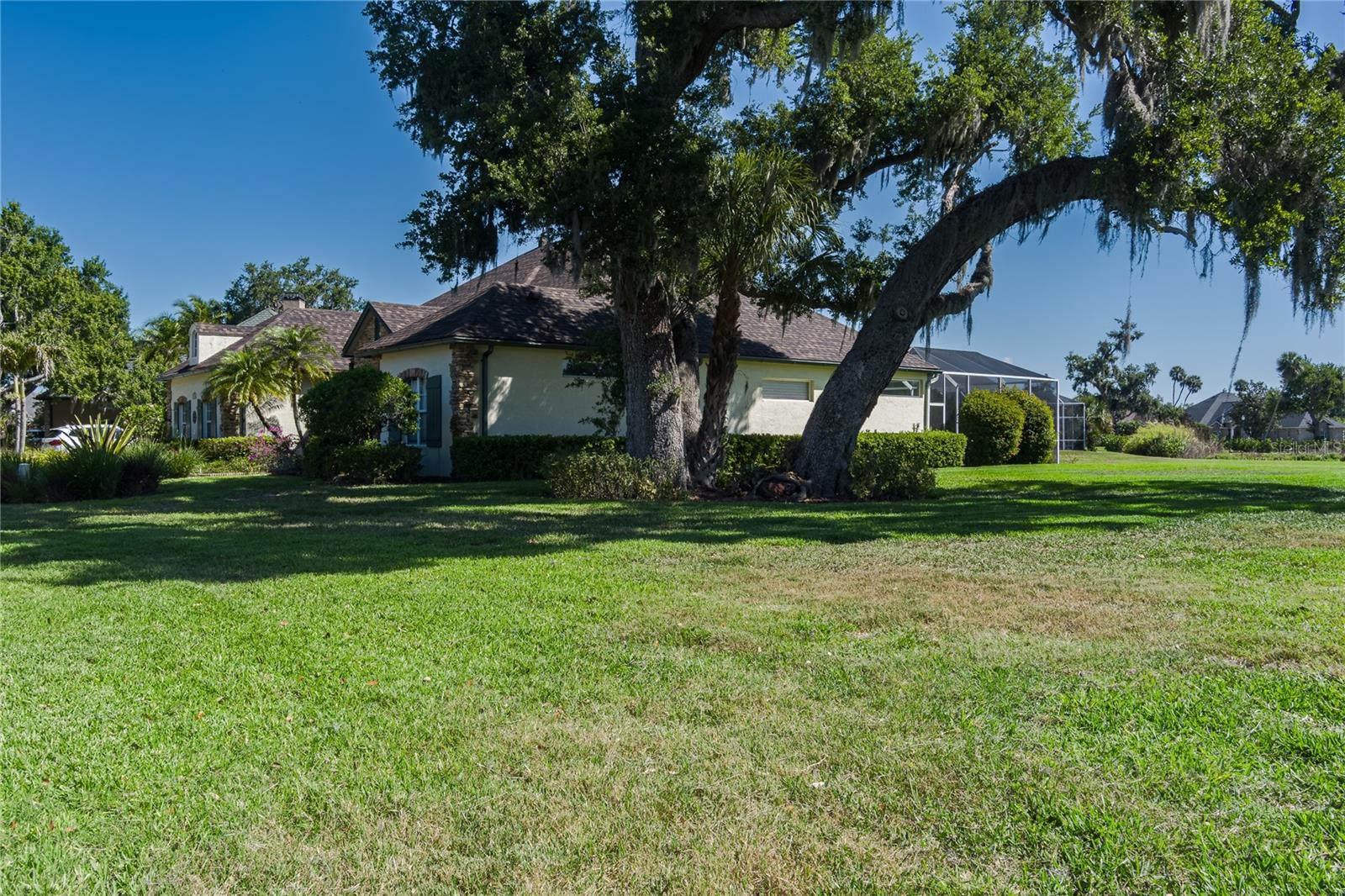 OAK CREEK - Residential