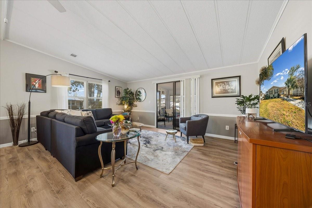 LADY LAKE ORANGE BLOSSOM GARDENS UNIT 06 - Residential