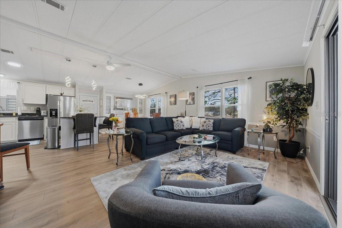 LADY LAKE ORANGE BLOSSOM GARDENS UNIT 06 - Residential