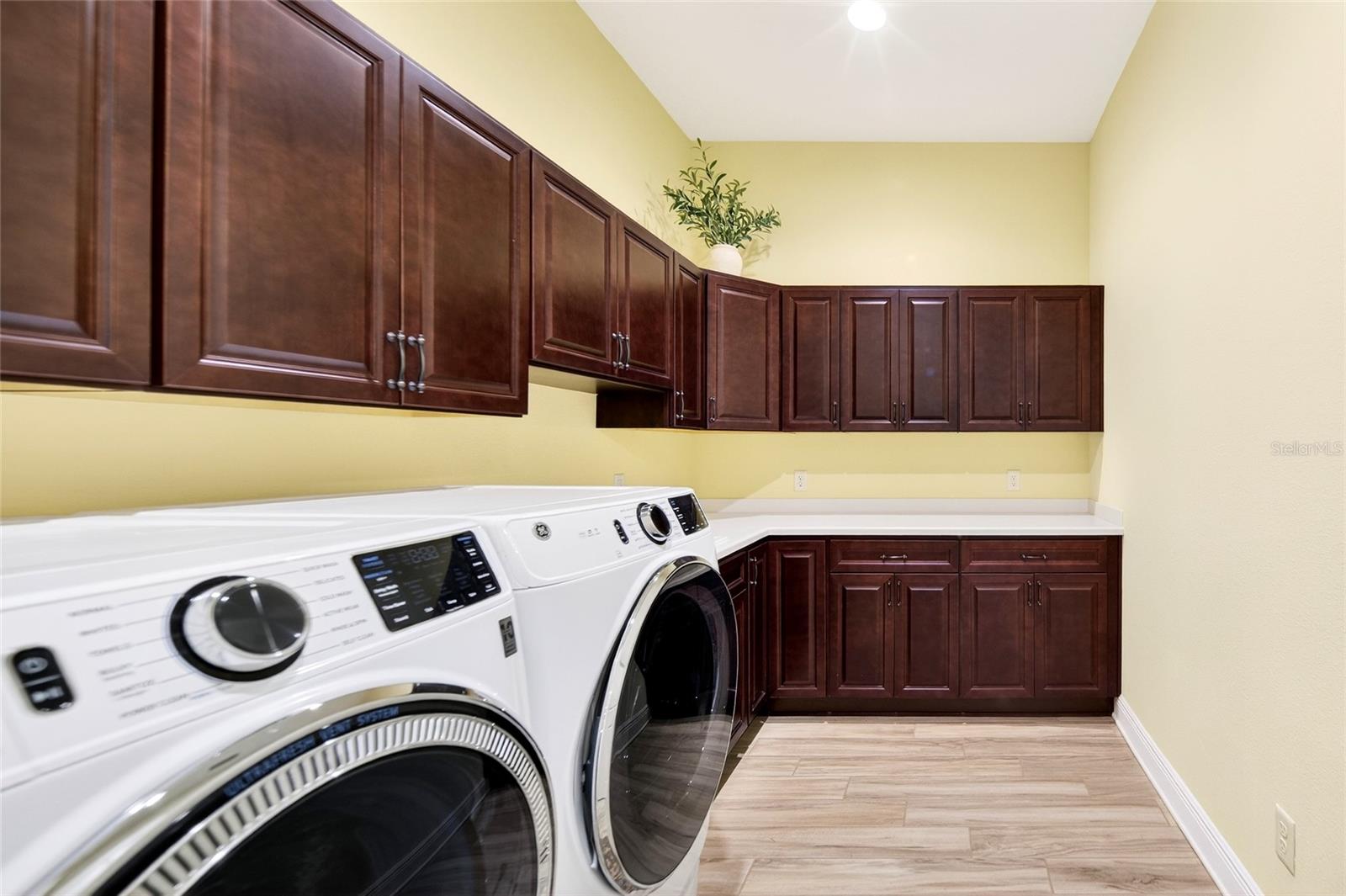 WESTFORD VILLAS I - Residential