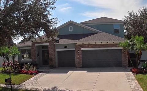 A home in AUBURNDALE