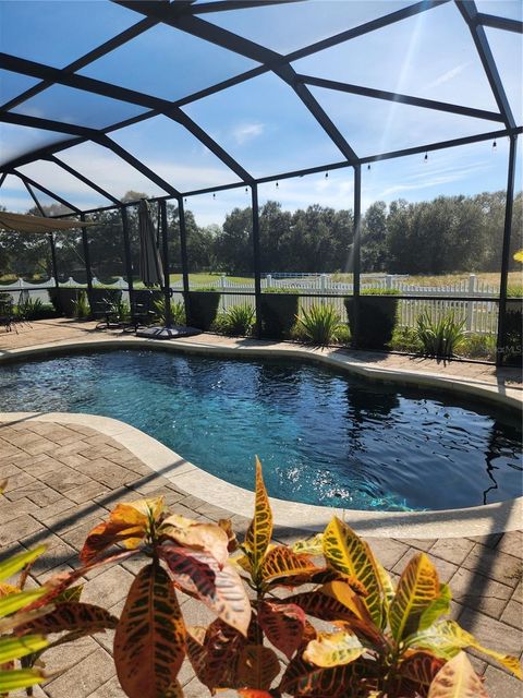 A home in AUBURNDALE