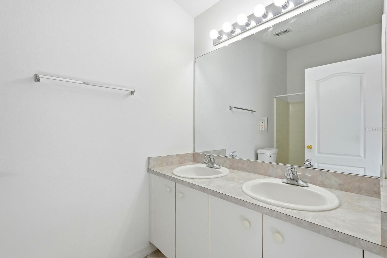 HAMMOCKS PH 01 - Residential