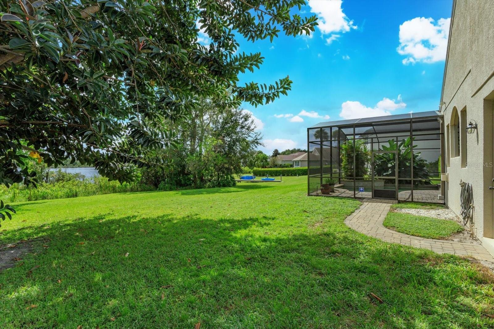 SUNSET LAKES - Residential