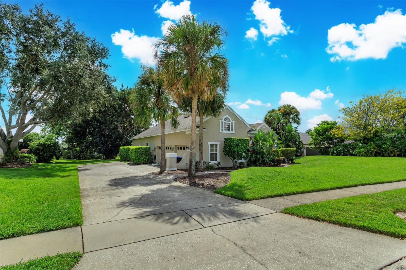SUNSET LAKES - Residential