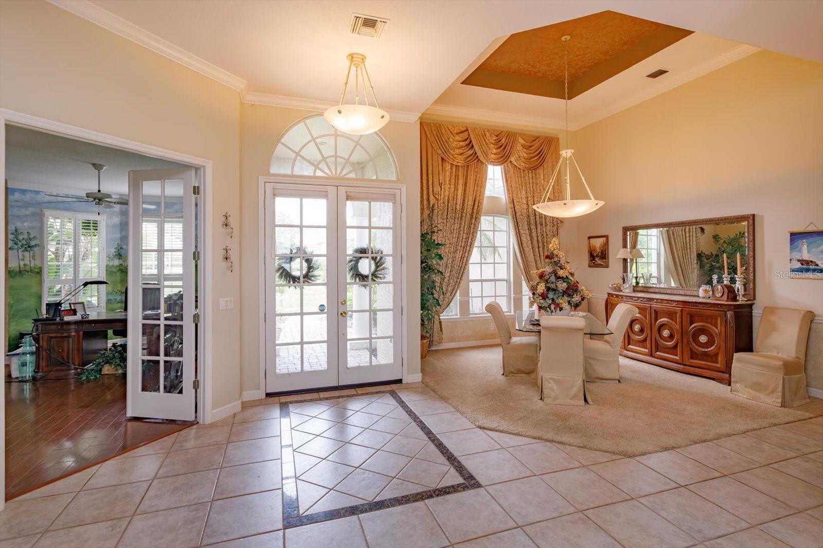 SUNSET LAKES - Residential